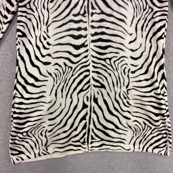J McLaughlin Cardigan Sweater Womens Sz M Black White Zebra Striped Button Down - Picture 11 of 12